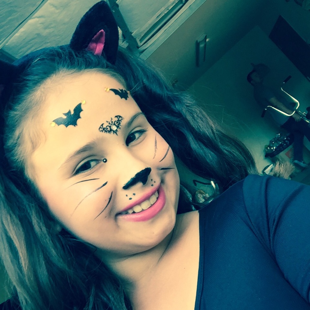 Meet your Posher, Mia